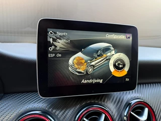 Mercedes-Benz A-Klasse Mercedes-Benz A-klasse AMG 45 4MATIC|Pano|Schaalstoelen|H&K - afbeelding nr 72