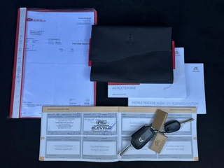 Citroën C3 Citroen C3 1.2 PureTech S&S Shine 2e Eigenaar,Apple Carplay,Cruise,Clima,Trekhaak,Camera,Dealer Onderhouden,N.A.P,110pk,APK tot 03-2026 - afbeelding nr 17