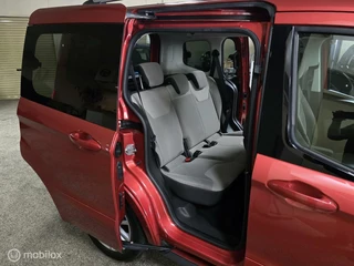 Ford Tourneo Courier Ford Tourneo Courier 1.0 Titanium A. Camera - afbeelding nr 9