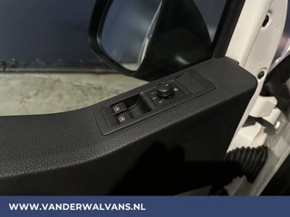 Volkswagen Transporter Volkswagen Transporter 2.0 TDI L2H1 Euro6 Airco | Navigatie | Cruisecontrol | Trekhaak | Leder stuurwiel Parkeersensoren - afbeelding nr 19