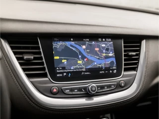 Opel Grandland X (PANORAMADAK, APPLE CARPLAY, GROOT NAVI, LEDER, 360 CAMERA, SPORTSTOELEN, GETINT GLAS, LED KOPLAMPEN, NIEUWE APK, NIEUWSTAAT) - afbeelding nr 25
