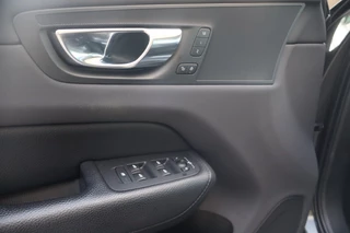 Volvo XC60 Volvo XC60 2.0 B4 Inscript. | Geen import | Schuifdak | Leer | Camera - afbeelding nr 16
