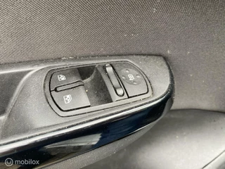 Opel Corsa Opel Corsa 1.0 Turbo Online Edition 180.DKM AIRCO PDC APK 05-03-2027 - afbeelding nr 9