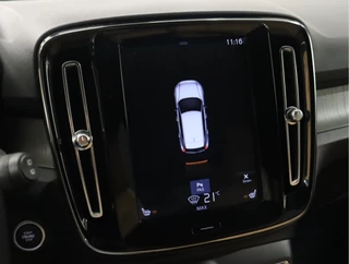 Volvo XC40 [CRUISE CONTROL, APPLE CARPLAY, TREKHAAK, DIGITAL DASH, ELEKTRISCHE ACHTERKLEP, VOL LEDER, SENSOREN ACHTER, NAVIGATIE, NIEUWSTAAT] - afbeelding nr 13