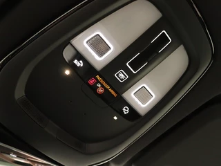 Volvo XC60 Volvo XC60 T6 PLUG-IN HYBRID PLUS DARK SCHUIFDAK CAMERA HARMAN KARDON ACC B - afbeelding nr 29