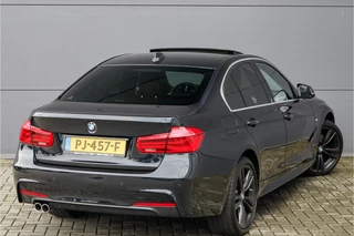 BMW 3 Serie BMW 3 Serie 330i xDrive High Ex M-Sport Individual Schuifdak Navi Pro 18
