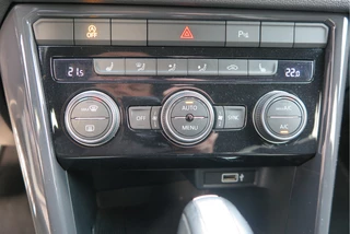 Volkswagen T-Roc Volkswagen T-Roc 2.0 TSI 190pk DSG 4Motion Sport , Virtual cockpit , Led verlichting, Trekhaak (afneembaar), Navigatie, Stoelverwarming,Achteruitrijcamera etc. Nieuwe APK - afbeelding nr 62