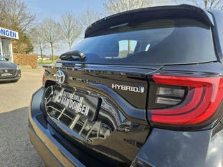 Toyota Yaris Toyota Yaris 1.5 Hybrid Dynamic | Nieuw Model / Dealer OH | Carplay / Cruise - afbeelding nr 14