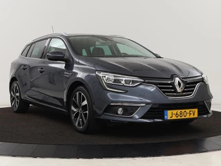 Renault Mégane Renault Mégane 1.3 TCe Bose | Leder | Massage | Trekhaak |  Carplay | Camera | Climate control | Keyless | Navigatie | Cruise control | DAB - afbeelding nr 31