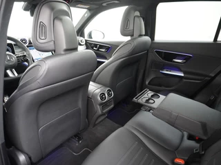 Mercedes-Benz GLC Mercedes-Benz GLC 300e AMG // Trekhaak // Distronic // Panoramadak // Memory // 360 Camera // Keyless // 20 inch - afbeelding nr 17