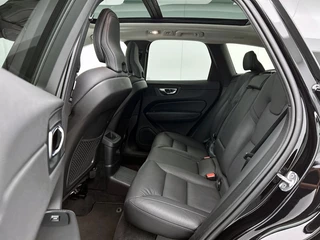 Volvo XC60 Volvo XC60 2.0 T6 AWD Plus Dark - afbeelding nr 12