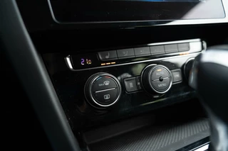 Volkswagen Passat Volkswagen Passat Variant 1.4 TSI PHEV GTE Business Trekhaak - afbeelding nr 47