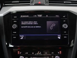 Volkswagen Passat Volkswagen Passat 1.4 TSI PHEV GTE | Stoelverwarming | Camera |  Adaptive cruise | Matrix LED | Massage | Carplay | Navigatie | Side Assist - afbeelding nr 19