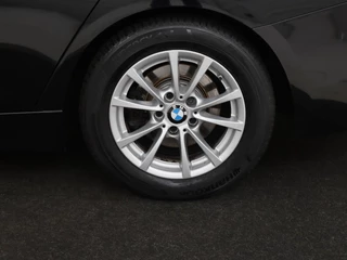 BMW 3 Serie BMW 3-serie 320d | Stoelverwarming | Trekhaak | Full LED |  Navigatie | Sportstoelen | Climate control | Bluetooth | Parkeerhulp | Cruise control - afbeelding nr 25