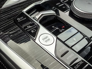 BMW X5 BMW X5 xDrive50e 490PK High Executive M-Sport | PANO | HARMAN KARDON | SKYLOUNGE | WARMTECOMFORT | LEDER | - afbeelding nr 99