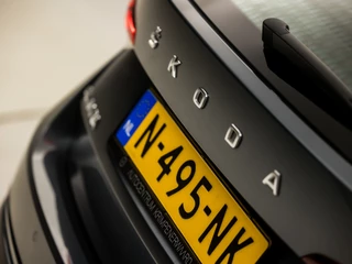 Škoda Octavia Automaat (APPLE CARPLAY, GROOT NAVI, VIRTUAL COCKIT, CAMERA, STOELVERWARMING, SPORTSTOELEN, LED KOPLAMPEN, CRUISE, PARKEERSENSOREN, NIEUWE APK, NIEUWSTAAT) - afbeelding nr 36