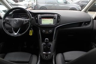 Opel Zafira Opel Zafira 1.4 Turbo Edition 7p. / Trekhaak / Panoramadak / Camera / Leder / 19'' / Navigatie / Stuurverwarming / DAB / ACC / Stoelverwarming / LED-lichtpakket - afbeelding nr 2