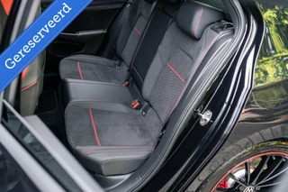 Volkswagen Golf Volkswagen Golf 2.0 TSI GTI Clubsport Akra Pano DSG - afbeelding nr 42