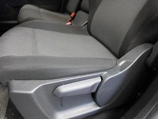 Peugeot Partner Peugeot Partner 100pk L1 Navigatie Apple Carplay Trekhaak Parkeersensoren Camera  Cruise control - afbeelding nr 13