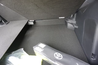 Toyota Yaris Cross Toyota Yaris Cross 1.5 Hybrid 115 Business Plus |Navi|Carplay|PDC V+A|Dodehoek|Camera|Stoel en stuurverwarming| - afbeelding nr 17