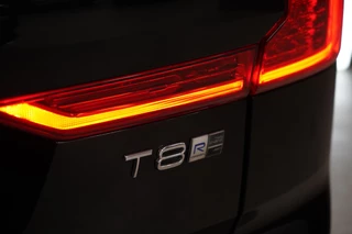 Volvo XC60 Volvo XC60 2.0 T8 AWD R-Design Lucht|Pano|Memory|Leder|Dodehoeksdetectie|Camera - afbeelding nr 51