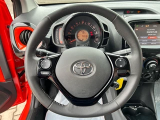 Toyota Aygo Toyota Aygo 1.0 VVT-i X-Cite 5-deurs | Navi | NL auto - afbeelding nr 15