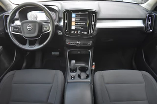 Volvo XC40 Volvo XC40 T2 129pk Aut. Business Pro | Trekhaak | Park Assist | Climate | - afbeelding nr 4