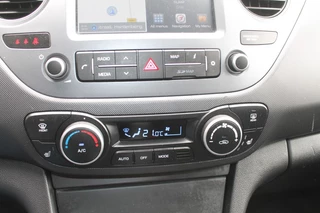 Hyundai i10 Hyundai i10 1.0I PREMIUM CLIMA NAVI STOELVERWARMING TREKHAAK - afbeelding nr 23