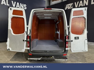 Mercedes-Benz Sprinter Mercedes-Benz Sprinter 316 CDI 164pk L2H2 Euro6 Airco | 2800kg Trekhaak | Cruisecontrol Parkeersensoren, Chauffeursstoel - afbeelding nr 3