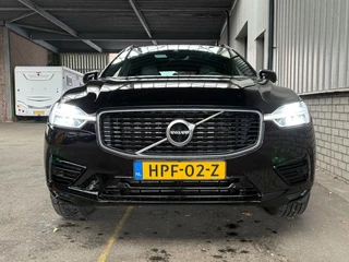 Volvo XC60 Volvo XC60 2.0 T8 TE AWD R-Design|Massage|HUD|Pano|B&W|Trekhaak - afbeelding nr 8