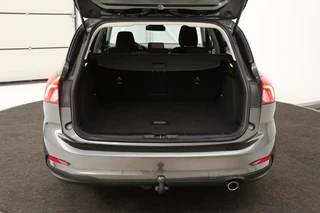 Ford Focus Ford Focus 1.0 EcoBoost Titanium | Trekhaak | Camera |  Full LED | Navigatie | Keyless | Park Assist | Climate control | Getint glas - afbeelding nr 11