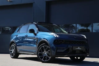 Lynk & Co 01 1.5 Plugin 262PK Panodak AdaptivCruise Trekhaak 360View MemoryZetels AppleCarplay PrivacyGlass 78000KM BJ2021