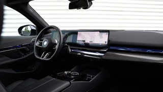 BMW 5 Serie BMW 5 Serie Touring 550e xDrive M-Sport Pro | Stoelventilatie | Bowers & Wilkins | M Onderstel Professional | Panormadak | Trekhaak - afbeelding nr 31