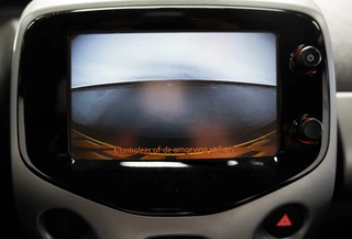 Toyota Aygo Aygo X-play | Automaat | All-Weather Banden | 2e eigenaar - afbeelding nr 14
