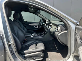 Mercedes-Benz C-Klasse Mercedes-Benz C-Klasse Estate C180 AMG Line Aut7 Leder LED Sfeerlicht Cruise Trekhaak - afbeelding nr 3