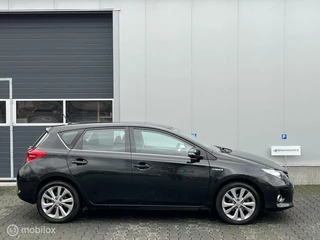 Toyota Auris Toyota Auris 1.8 Hybrid Aut. Pdc, 17 inch, Led, Stoel vv, Vol - afbeelding nr 6