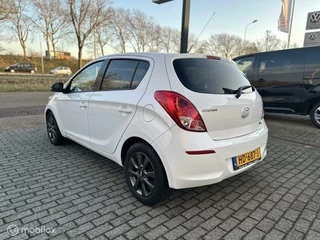 Hyundai i20 Hyundai i20 1.2HP  i-Drive Airco Led Cruise - afbeelding nr 19