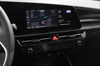 Kia Niro EV Kia Niro EV DynamicPlusLine 64.8 kWh | DEMO ! | Navigatie Half Leder Schuif-kantel dak Electrisch bedienbare achterklep DAB Led Camera Extra Getint Glas Lichtmetalen Velgen - afbeelding nr 13