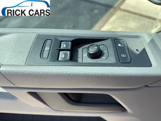 Volkswagen Transporter Volkswagen Transporter 2.0 TDI 110PK EURO6 L2H1 28 Cruise control/trekhaak/navi - afbeelding nr 26