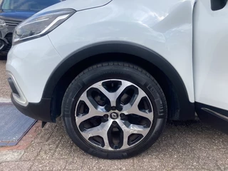 Renault Captur Renault Captur 1.3 TCe 150pk Intens AUTOMAAT / Pano dak - afbeelding nr 17