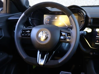Alfa Romeo Junior Alfa Romeo Junior 1.2 Turbo 136 PK Ibrida Speciale | Techno | Corsa Sport - afbeelding nr 18