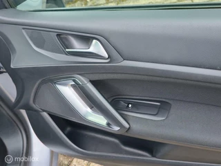 Peugeot 308 Peugeot 308 SW 1.2 PureTech Style | NAP | Airco | Navi - afbeelding nr 25