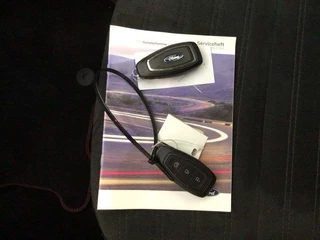 Ford Kuga Ford Kuga 2.5 PHEV ST-Line X 225pk | Driver Assistance Pack | Winterpack | Wegklapbare Trekhaak | 1.500kg Trekgewicht | Verlengde fabrieksgarantie tot 08-2028 - afbeelding nr 7
