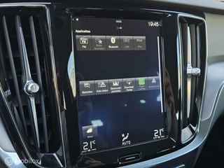 Volvo V60 VOLVO V60 2.0 T6 TWIN ENGINE AWD 342 PK CARPLAY STANDKACHEL - afbeelding nr 19