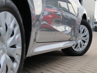 Toyota Yaris Toyota Yaris 1.5 Hybrid Active I Navi I Climate Control I Cruise Control - afbeelding nr 6