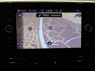 Volkswagen T-Roc Volkswagen T-Roc 1.0 TSI R-Line Business Airco Navi Carplay PDC VA Massage Full LED Adaptive Cruise Control Ambiente verlichting - afbeelding nr 24