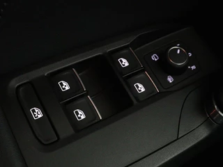 SEAT Leon SEAT Leon 1.4 e-Hybrid Limited | Panoramadak |  Camera | Adaptive cruise | Carplay | Memory | Stoel & Stuurverwarming - afbeelding nr 40