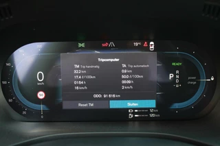 Volvo XC60 Volvo XC60 T6 Recharge AWD R-Design | Longe Range | Panoramadak | Stoelverwarming | 360° Camera | HUD | Trekhaak | Harman / Kardon | Glossy Black - afbeelding nr 15