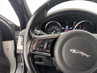 Jaguar XF Jaguar XF 2.0d Portfolio Aut. *FULL-LEATHER | XENON | NAVI-FULLMAP | COMFORT-SEATS | CAMERA | AMBIENT-LIGHT | ECC | PDC | CRUISE | 17''ALU* - afbeelding nr 20