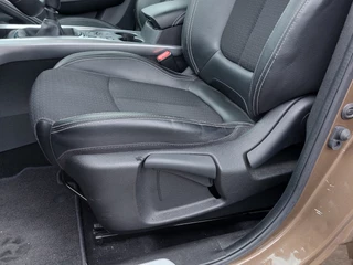 Renault Kadjar 1.2 TCe 131pk Intens Pack-Tech | Navi | Clima | Cruise | Keyless Entry | Pdc V+A+Assist+Camera | Dodehoek+Rijstrook+Licht+Regensensor | Mistlampen | Privacy Glass | 17''lm - afbeelding nr 24